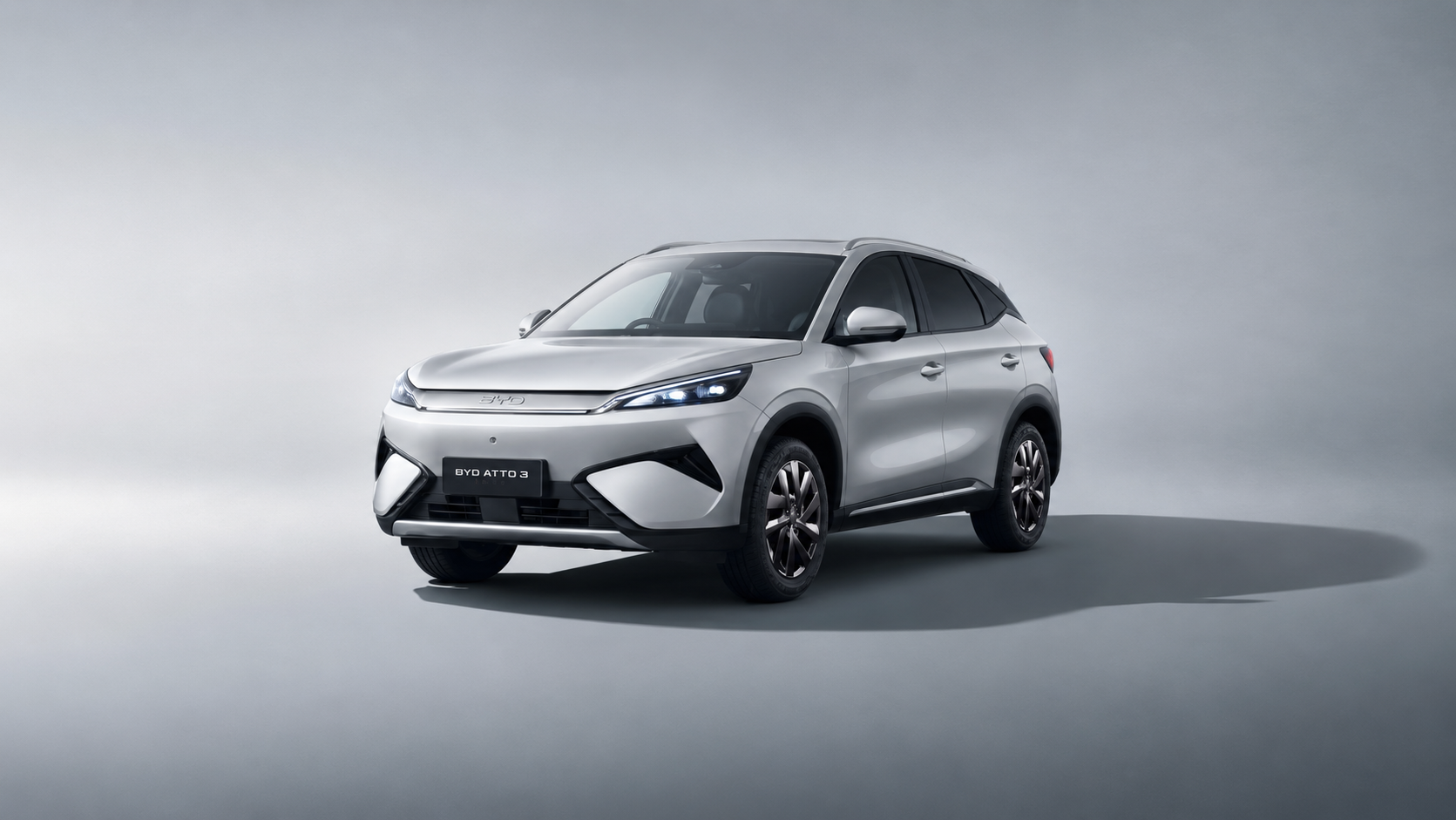 BYD Atto 3 in Ski White